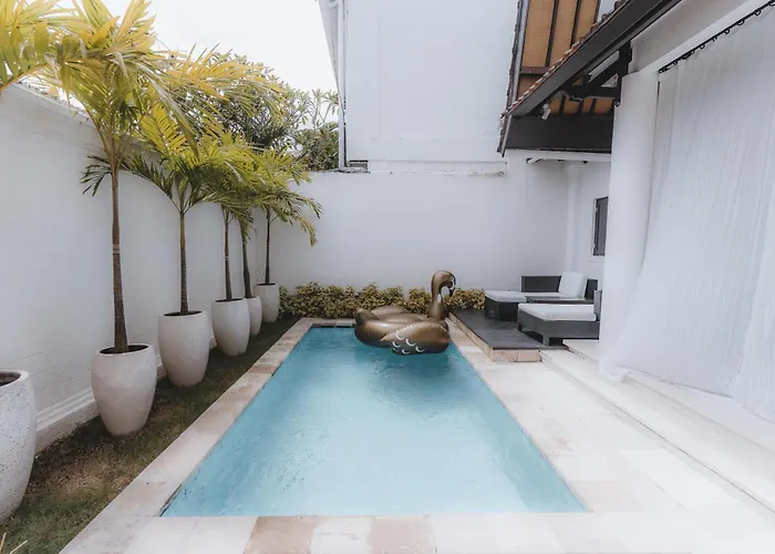 Villa Manis Kecil